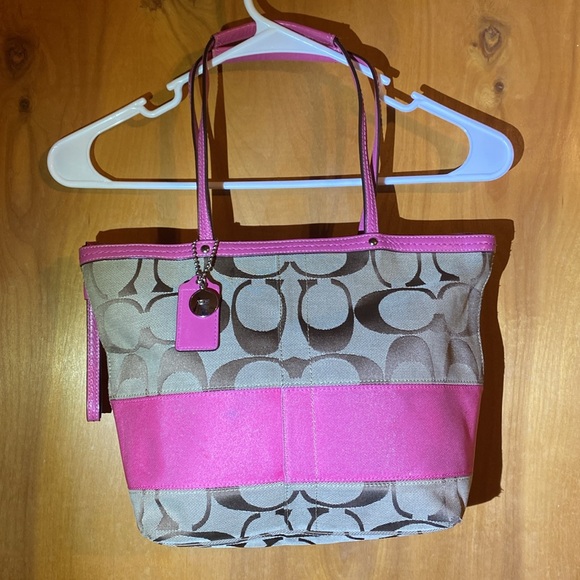 Coach Purse - Picture 4 of 15